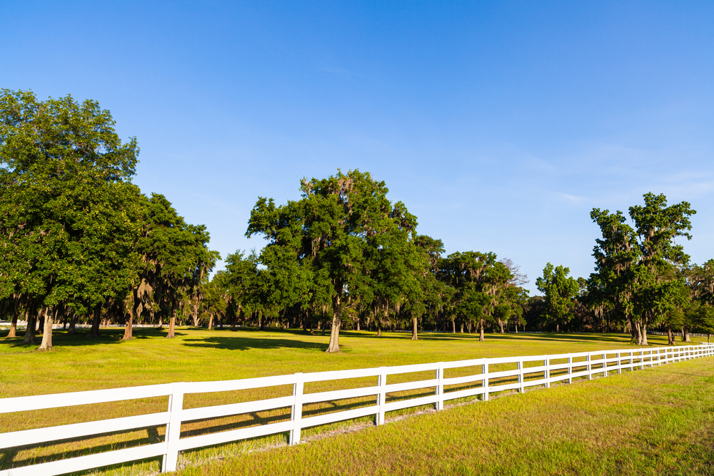 Beautiful,White,Picket,Fence,Country,Ranch,Landscape.